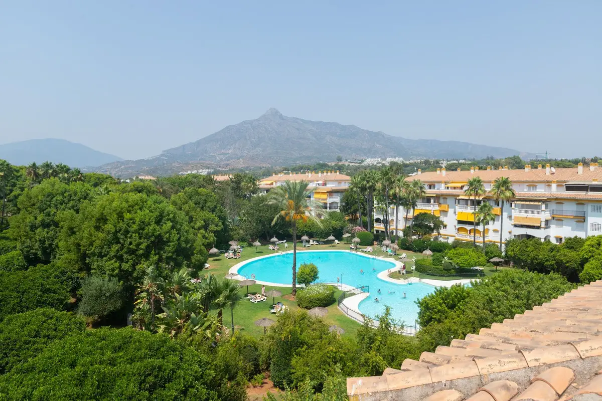 Penthouse for sale in Marbella — photo 1