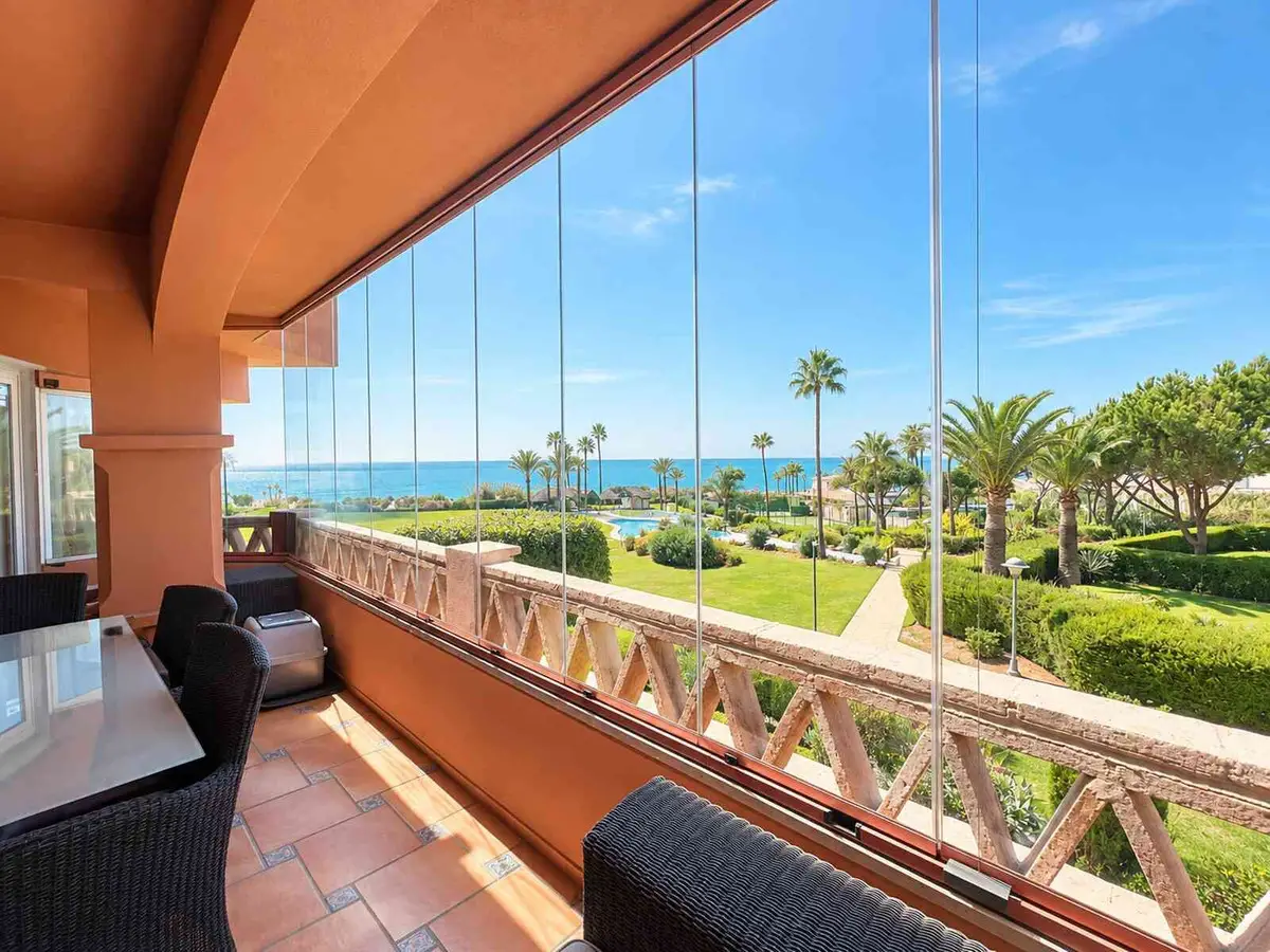 Middle Floor Apartment for sale in Marbella — photo 1