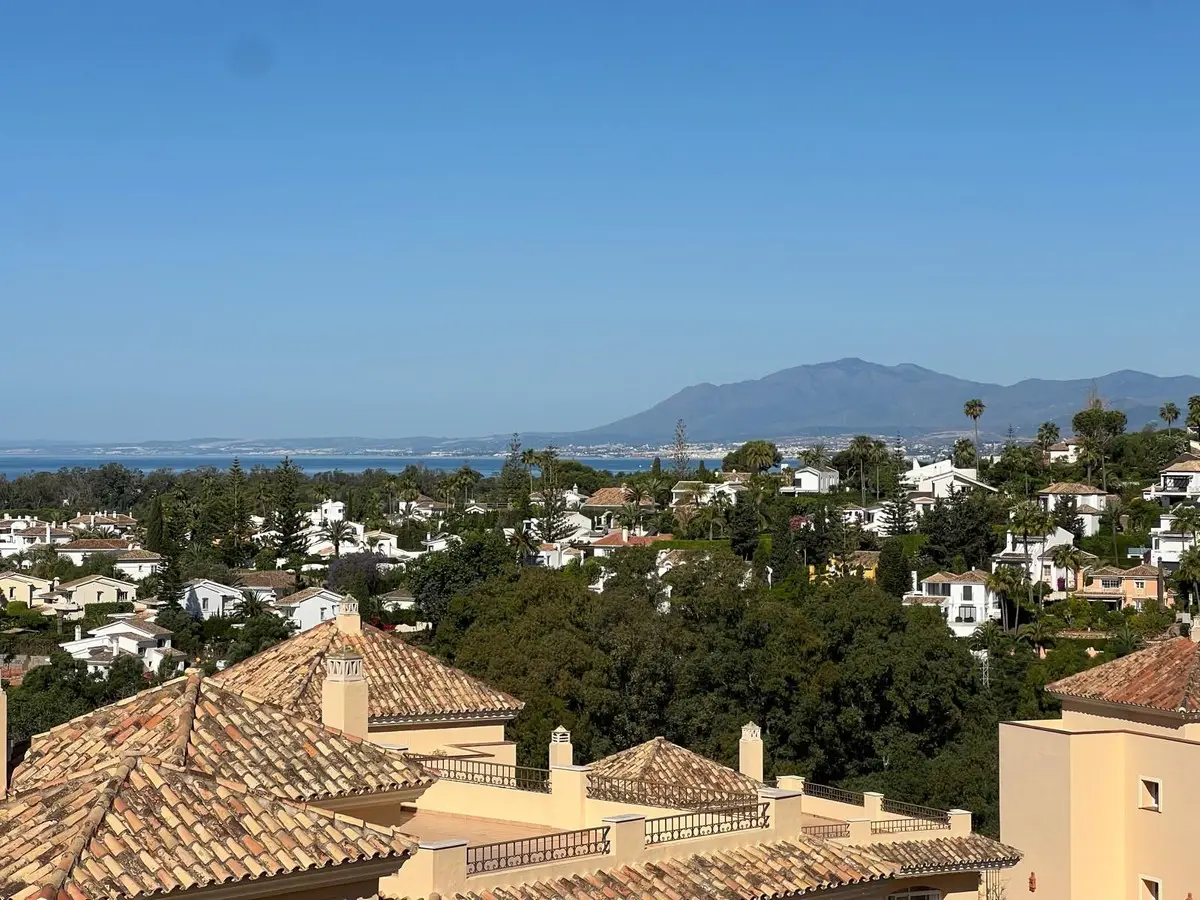 Penthouse for sale in Marbella — photo 1