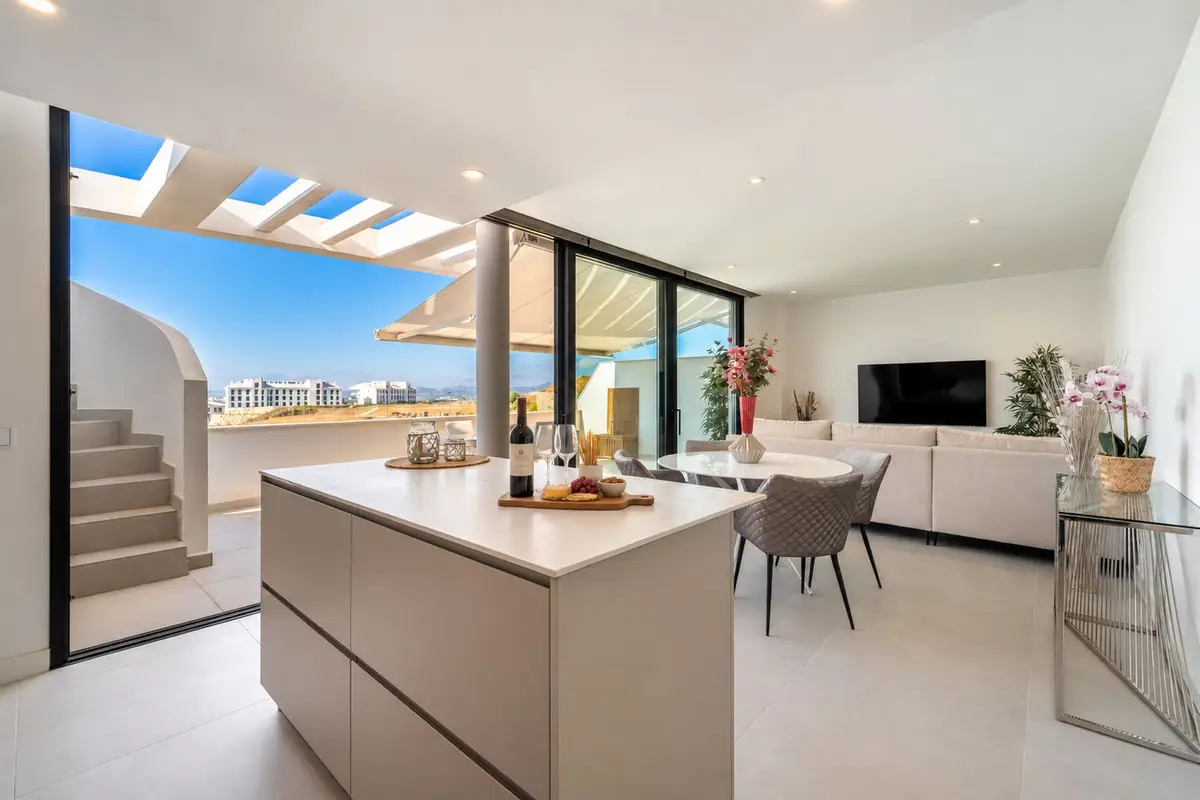 Top Floor Apartment for sale in Fuengirola — photo 1