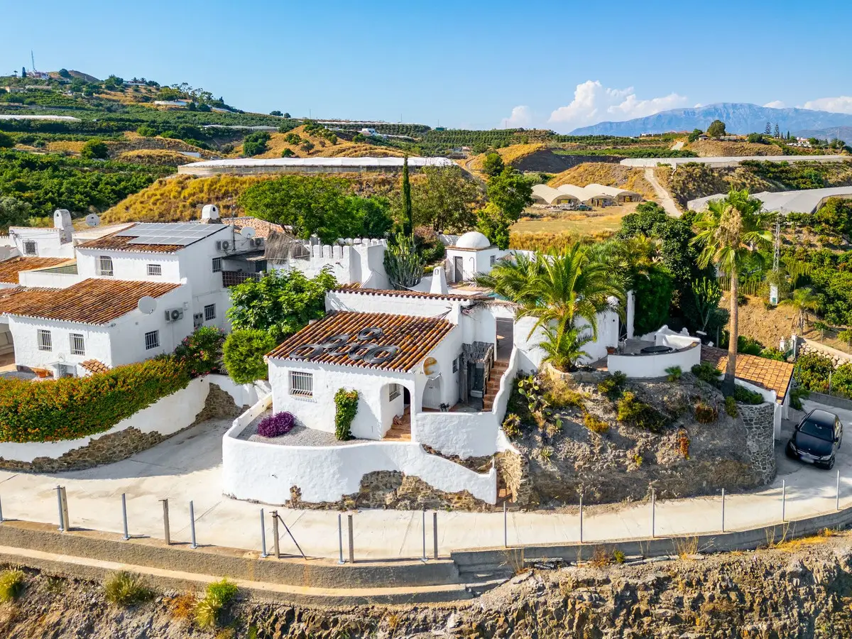 Finca - Cortijo for sale in Almayate — photo 1
