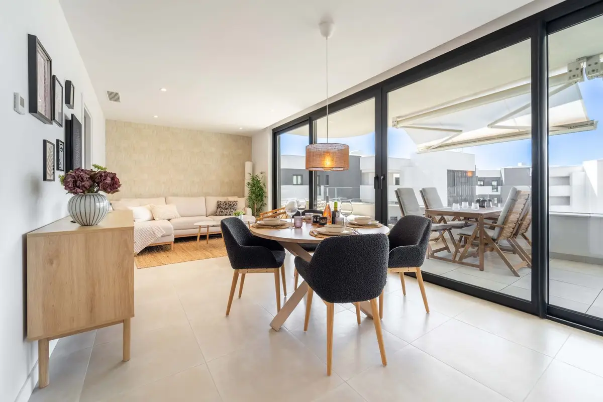 Middle Floor Apartment for sale in Fuengirola — photo 1