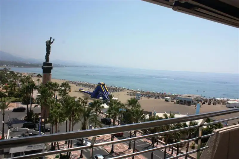 Middle Floor Apartment for sale in Puerto Banús — photo 1