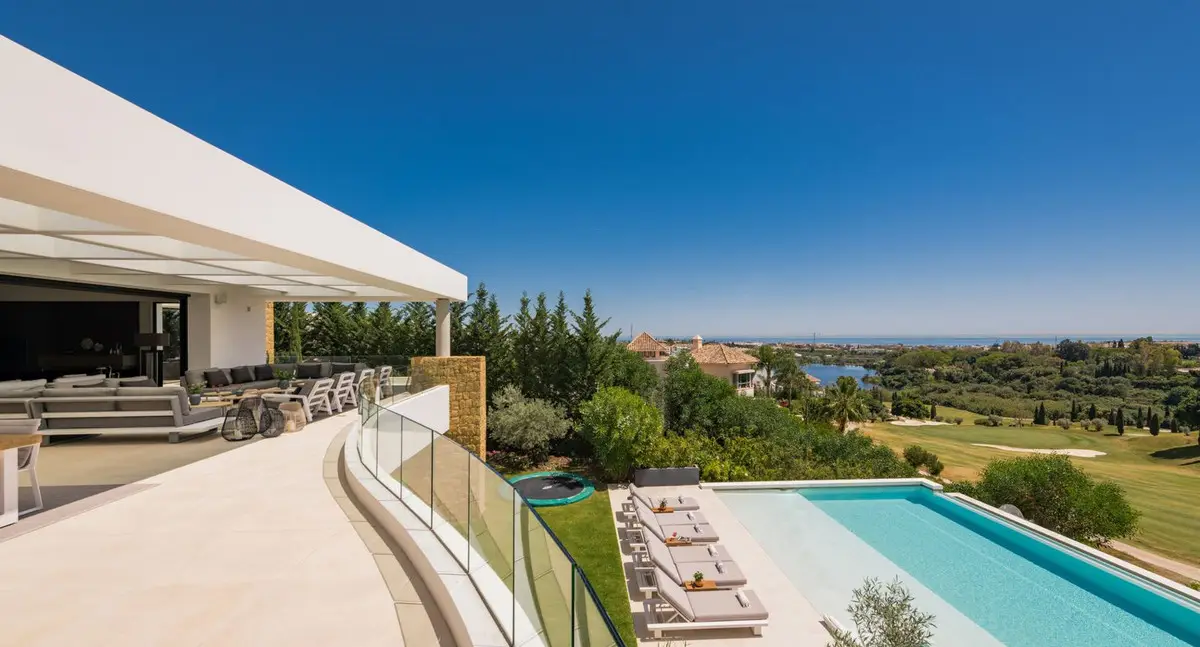 Detached Villa for sale in Benahavís — photo 1