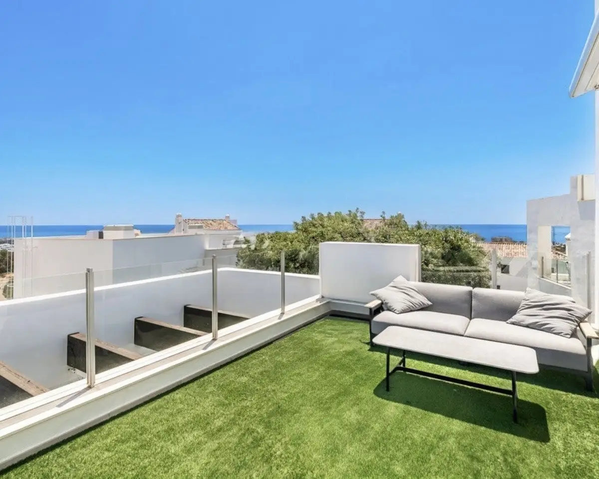 Penthouse for sale in Altos de los Monteros — photo 1