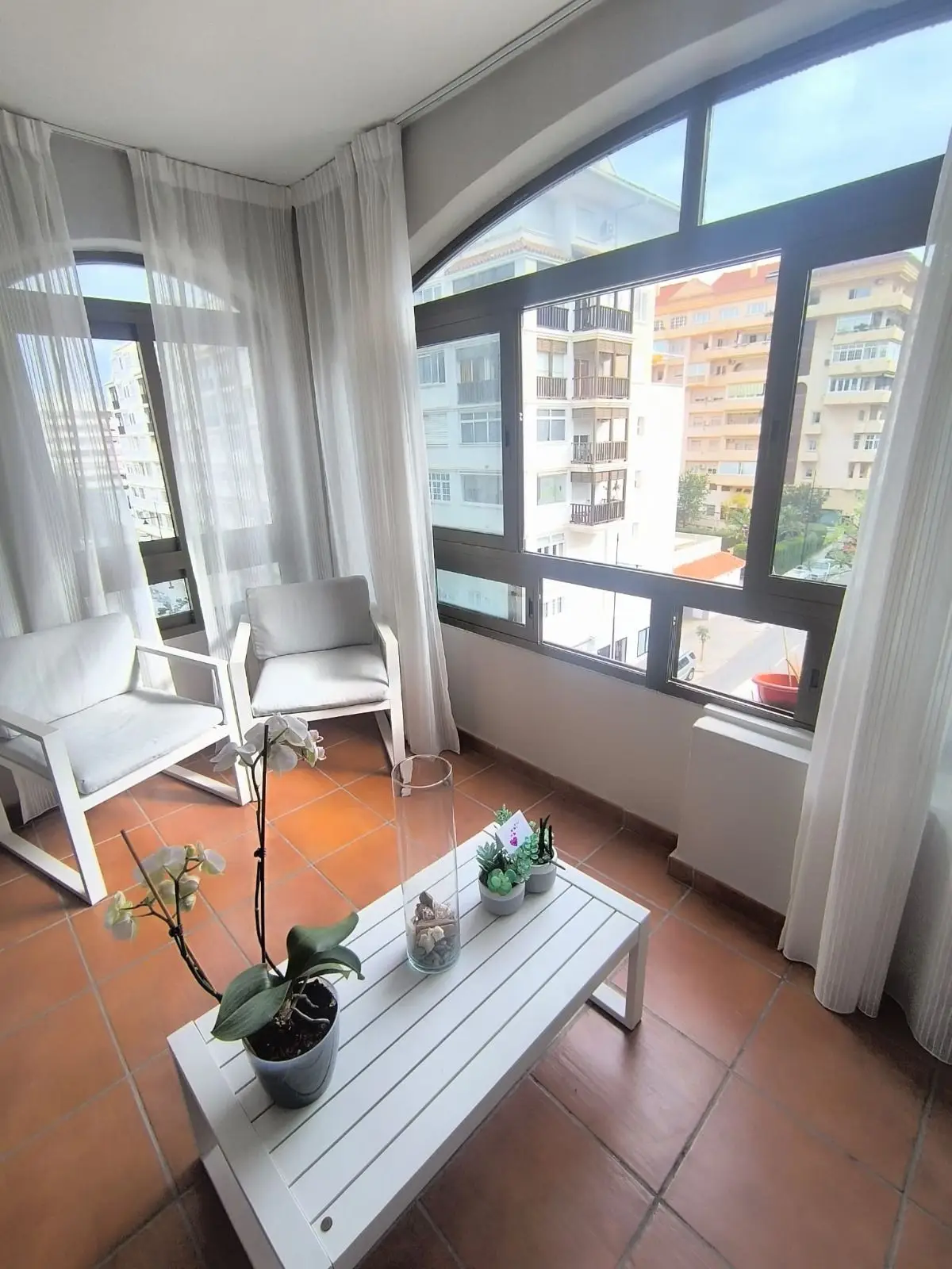 Middle Floor Apartment for sale in Fuengirola — photo 1