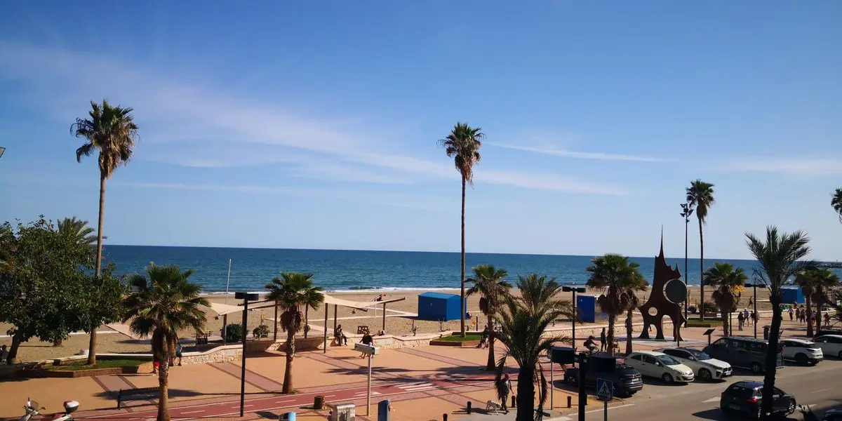 Middle Floor Apartment for sale in Fuengirola — photo 1