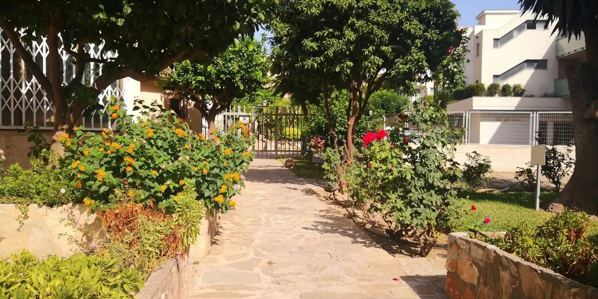 Middle Floor Apartment for sale in Fuengirola — photo 1