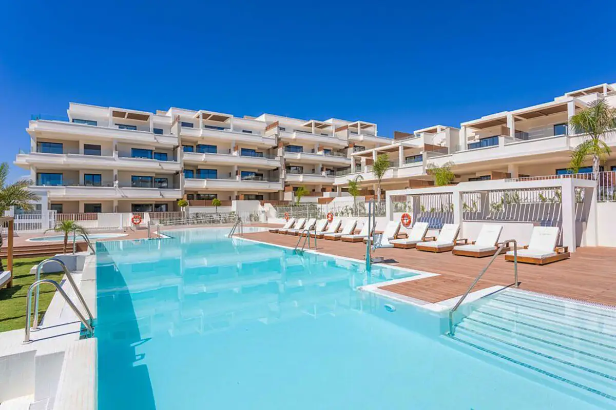 Middle Floor Apartment for sale in La Cala de Mijas — photo 1