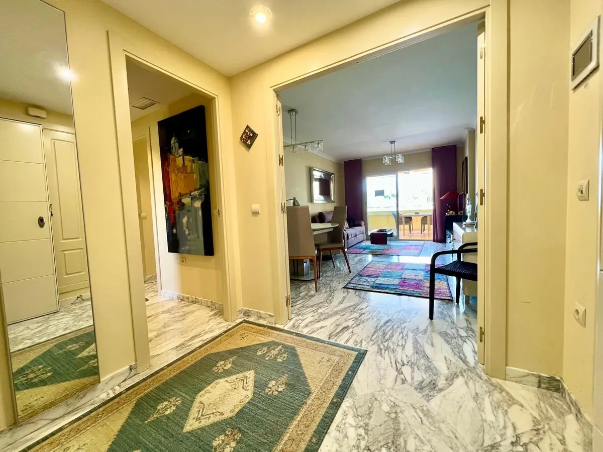 Middle Floor Apartment for sale in El Faro — photo 1