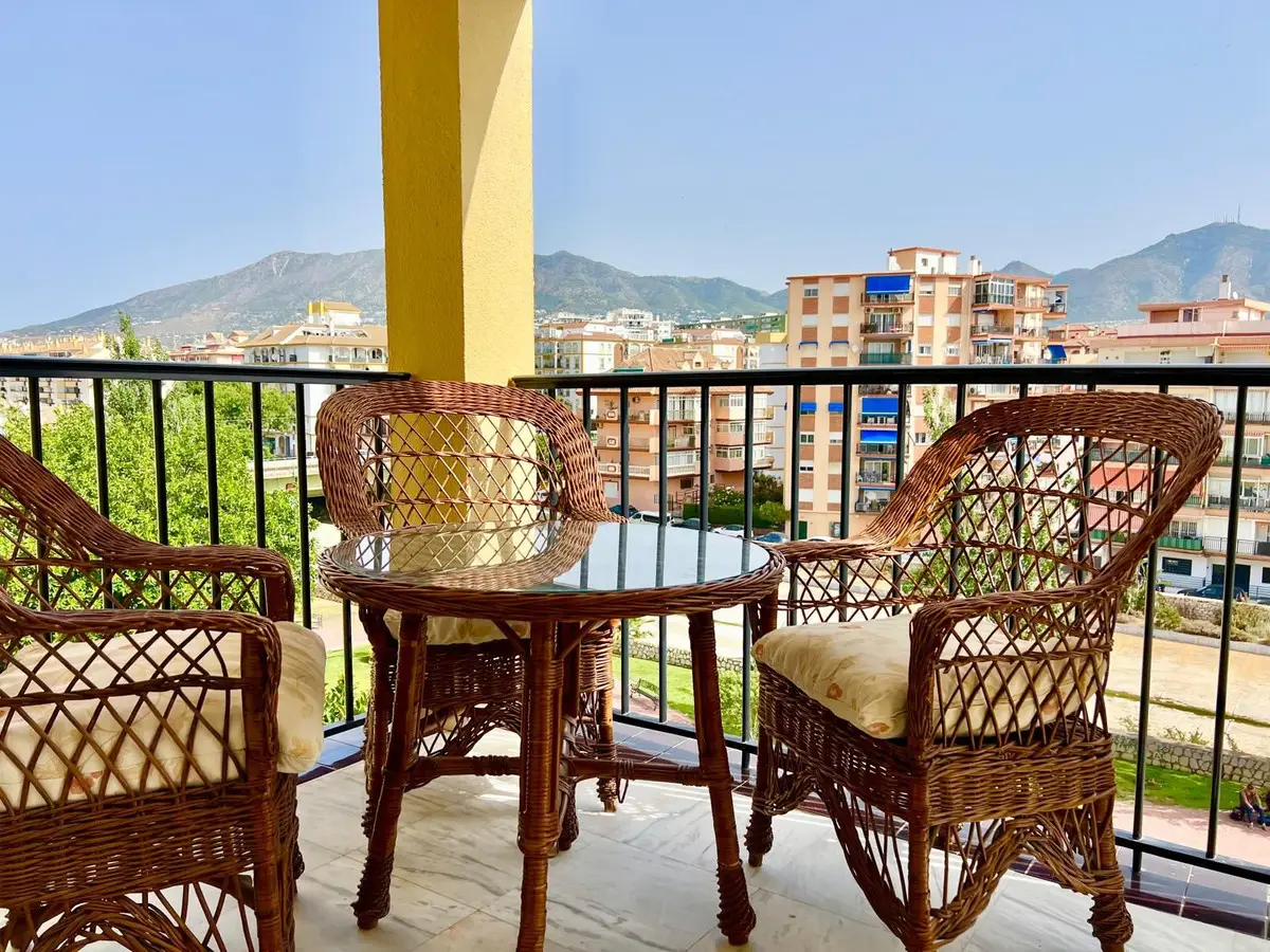 Middle Floor Apartment for sale in Fuengirola — photo 1