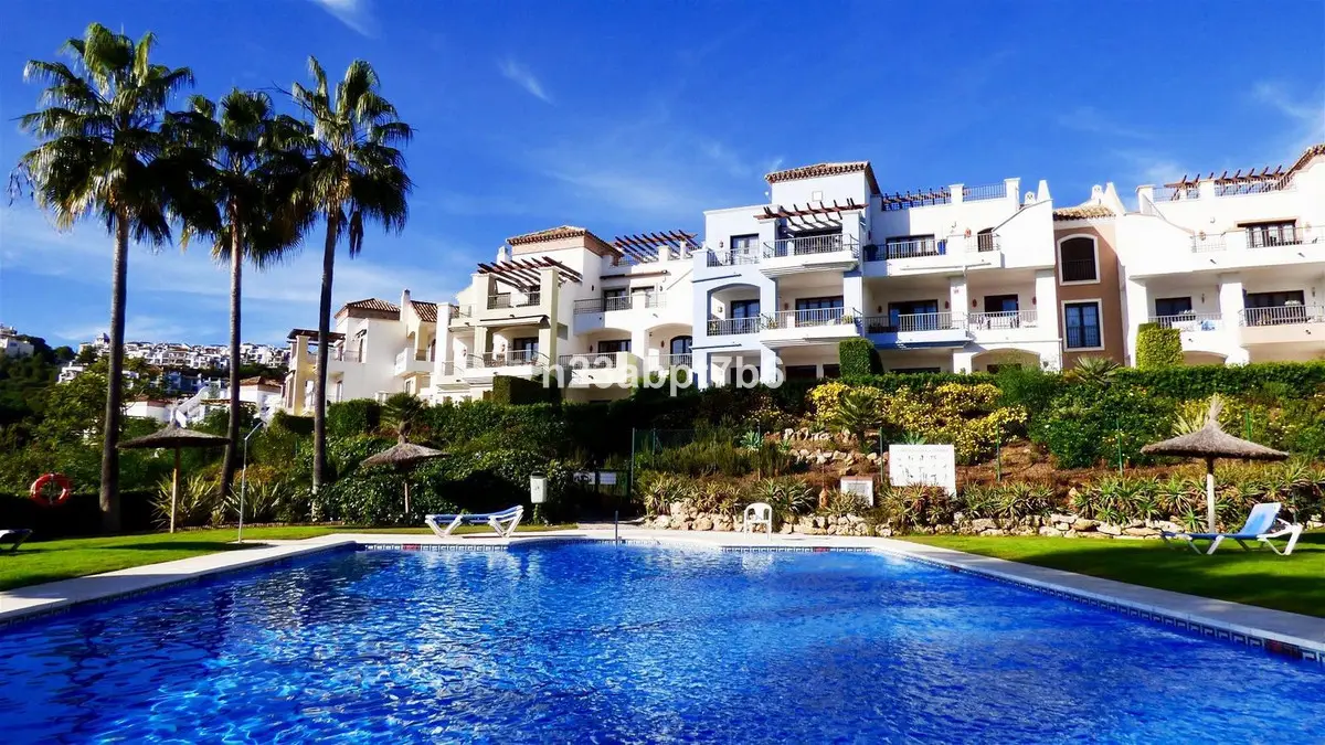 Middle Floor Apartment for sale in Los Arqueros — photo 1