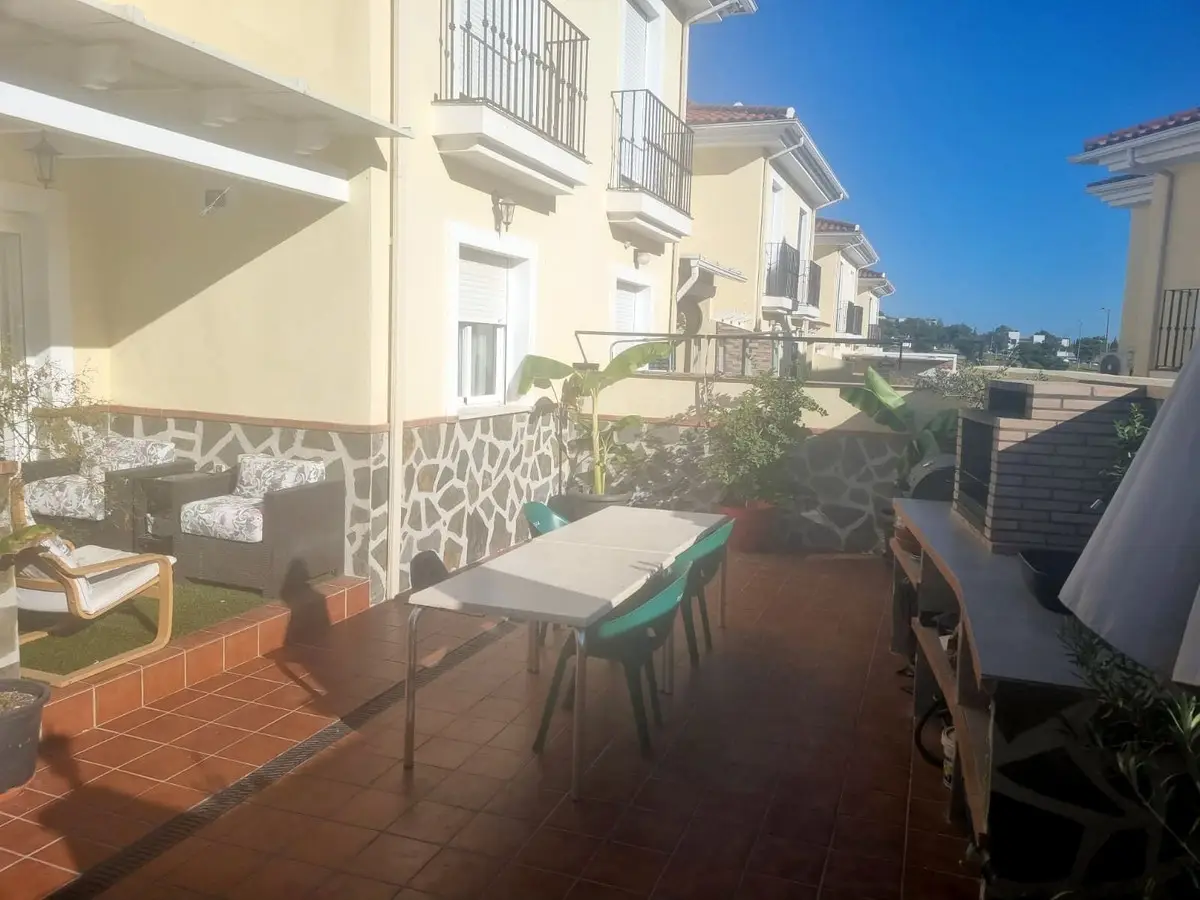 Semi-Detached House for sale in Campanillas — photo 1