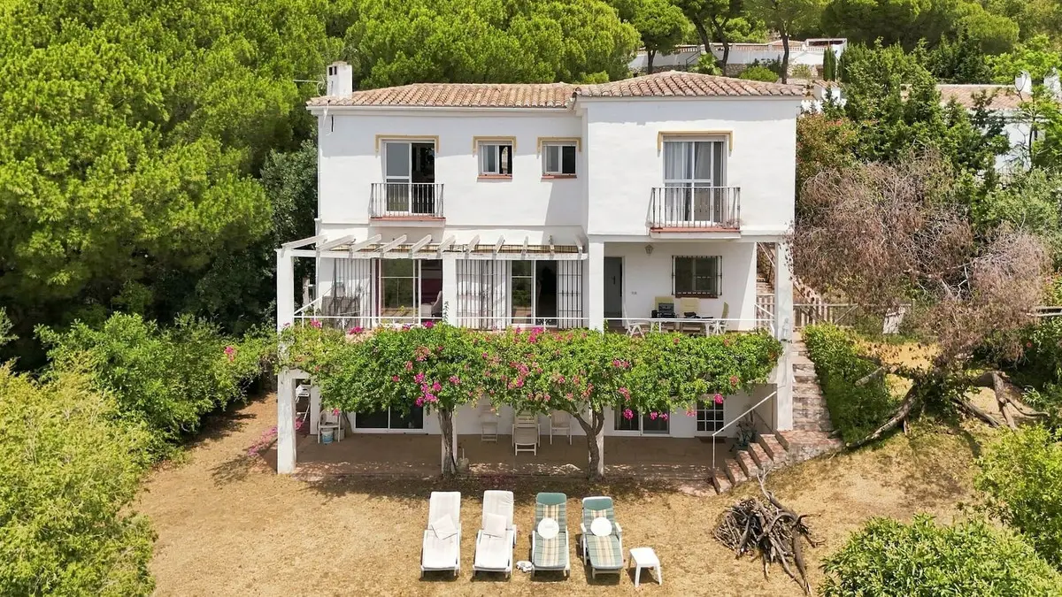 Detached Villa for sale in Valtocado — photo 1