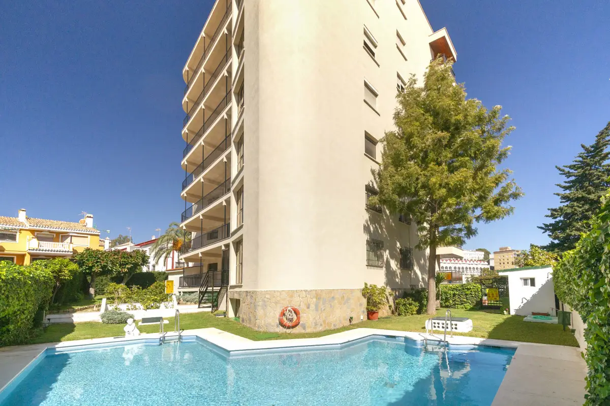 Middle Floor Apartment for sale in Montemar — photo 1