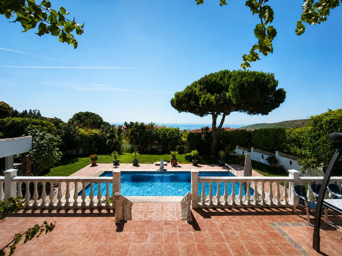 Detached Villa for sale in Manilva — photo 1