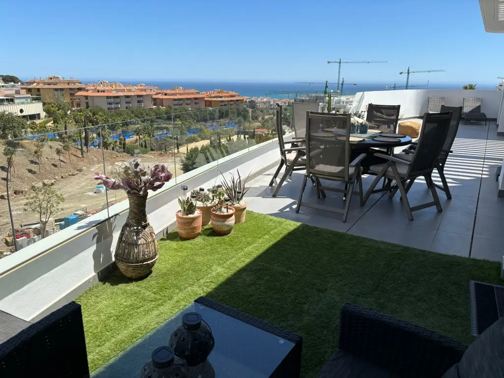 Penthouse for sale in Higueron — photo 1