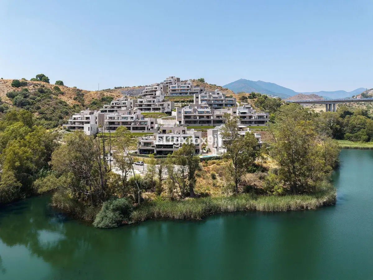 Penthouse for sale in Nueva Andalucía — photo 1
