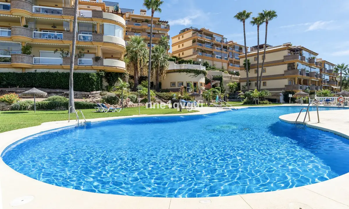 Ground Floor Apartment for sale in Calahonda — photo 1