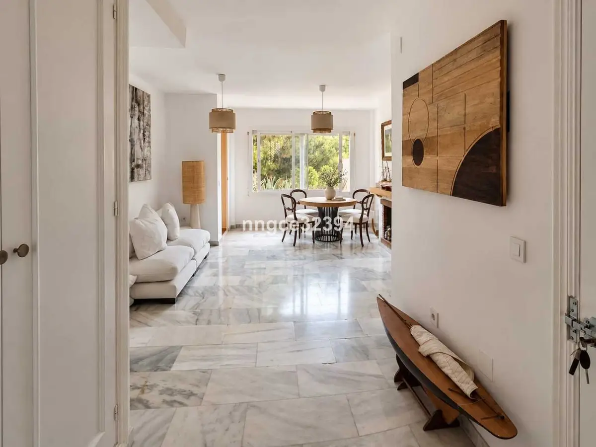 Middle Floor Apartment for sale in New Golden Mile — photo 1
