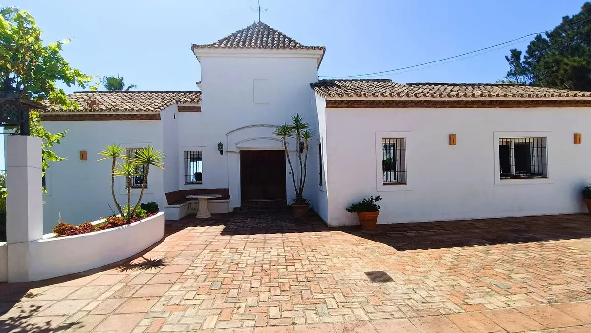 Detached Villa for sale in Manilva — photo 1