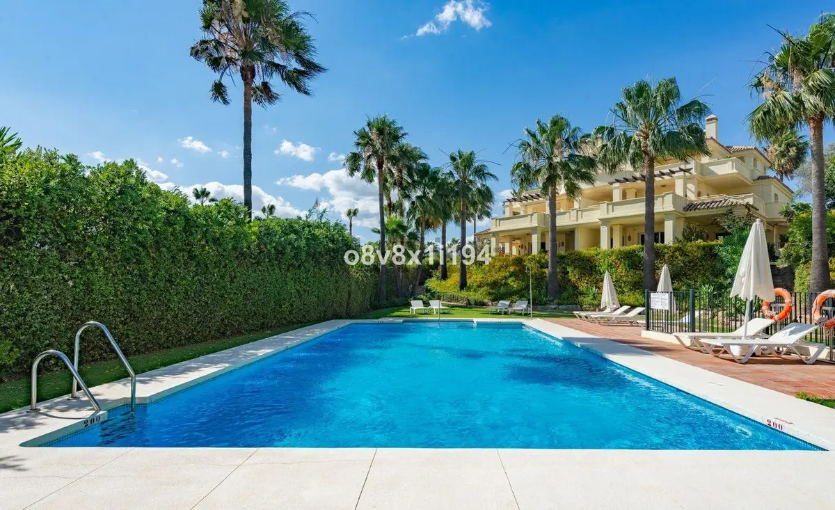 Middle Floor Apartment for sale in Casares — photo 1
