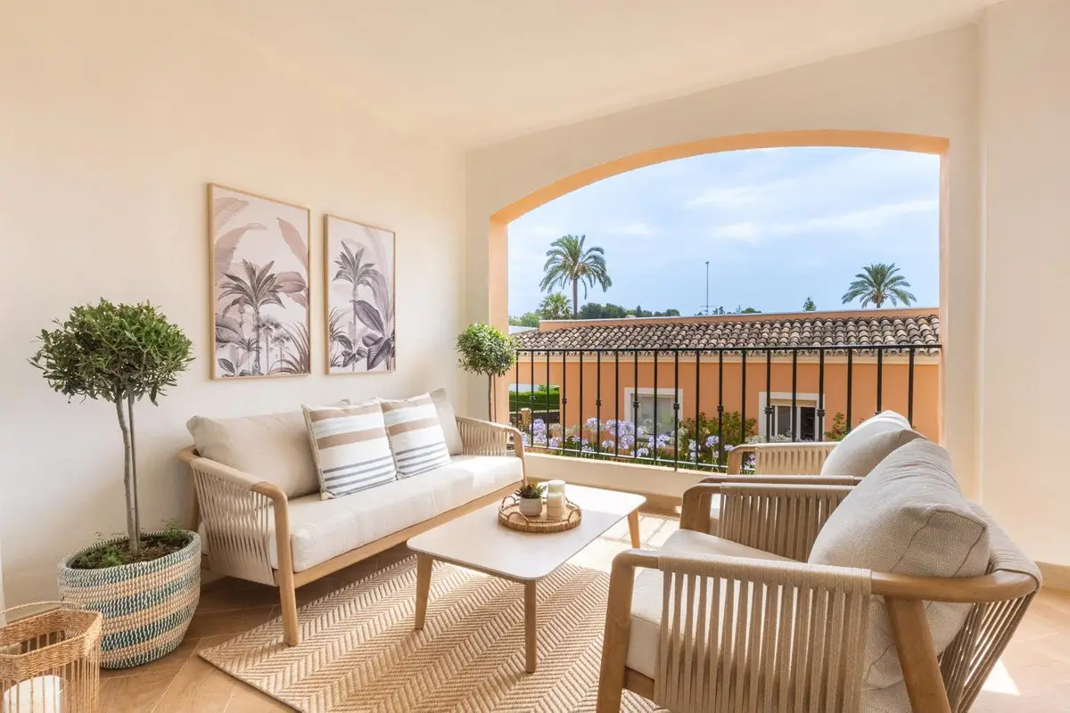 Middle Floor Apartment for sale in Nueva Andalucía — photo 1