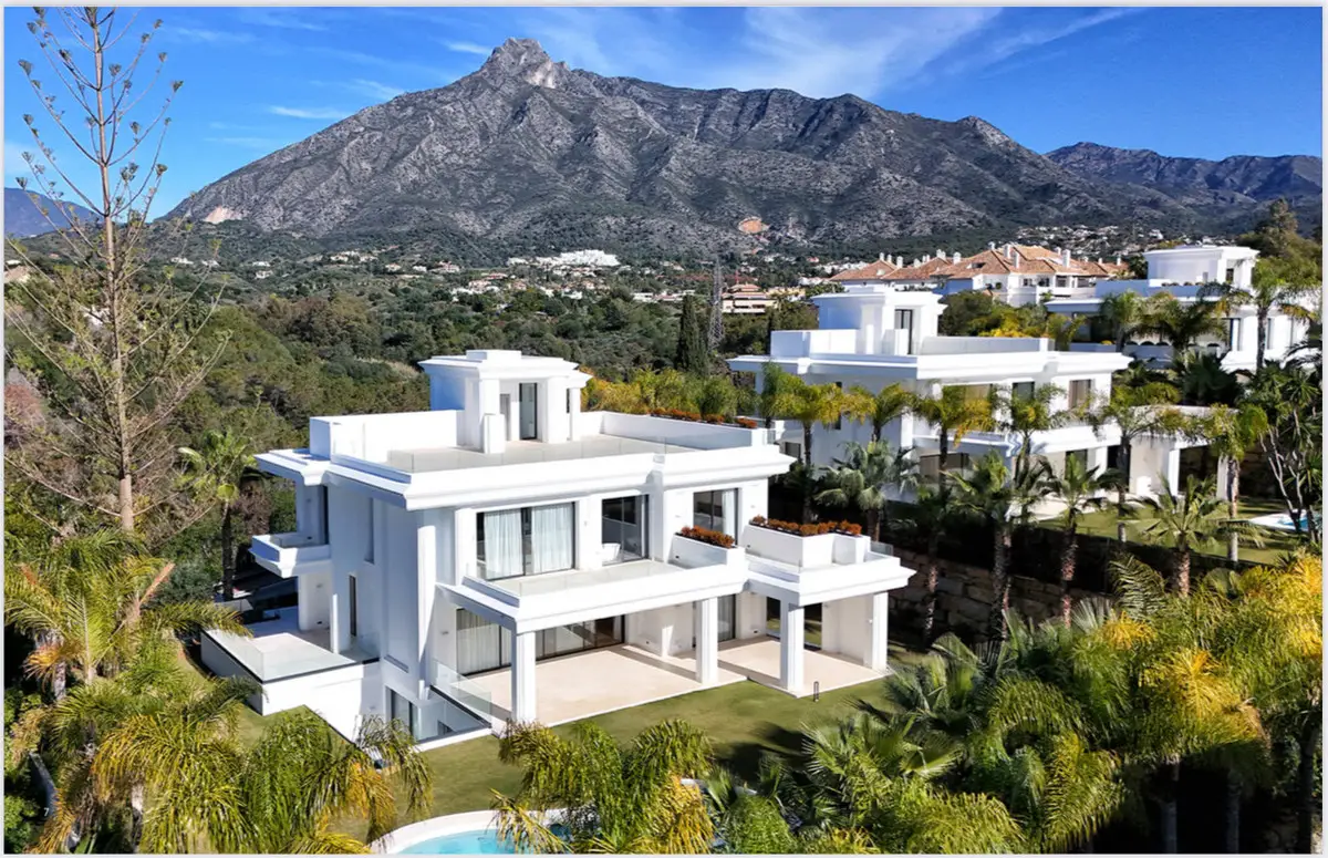 Detached Villa for sale in The Golden Mile — photo 1