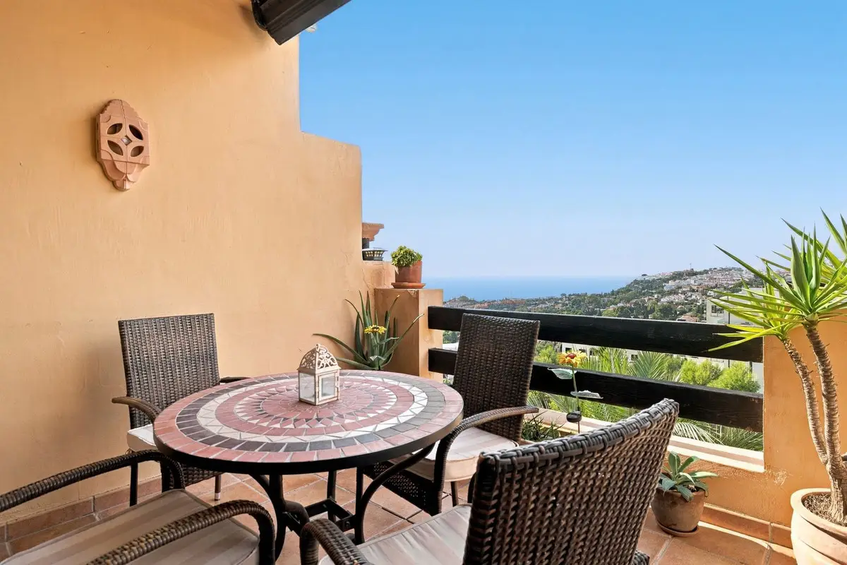 Middle Floor Apartment for sale in Benalmadena — photo 1