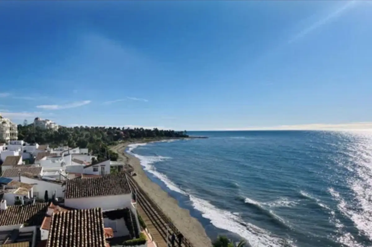 Townhouse for sale in Estepona — photo 1
