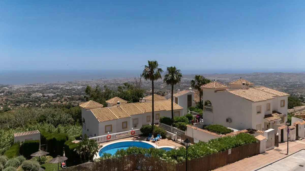 Semi-Detached House for sale in Mijas — photo 1