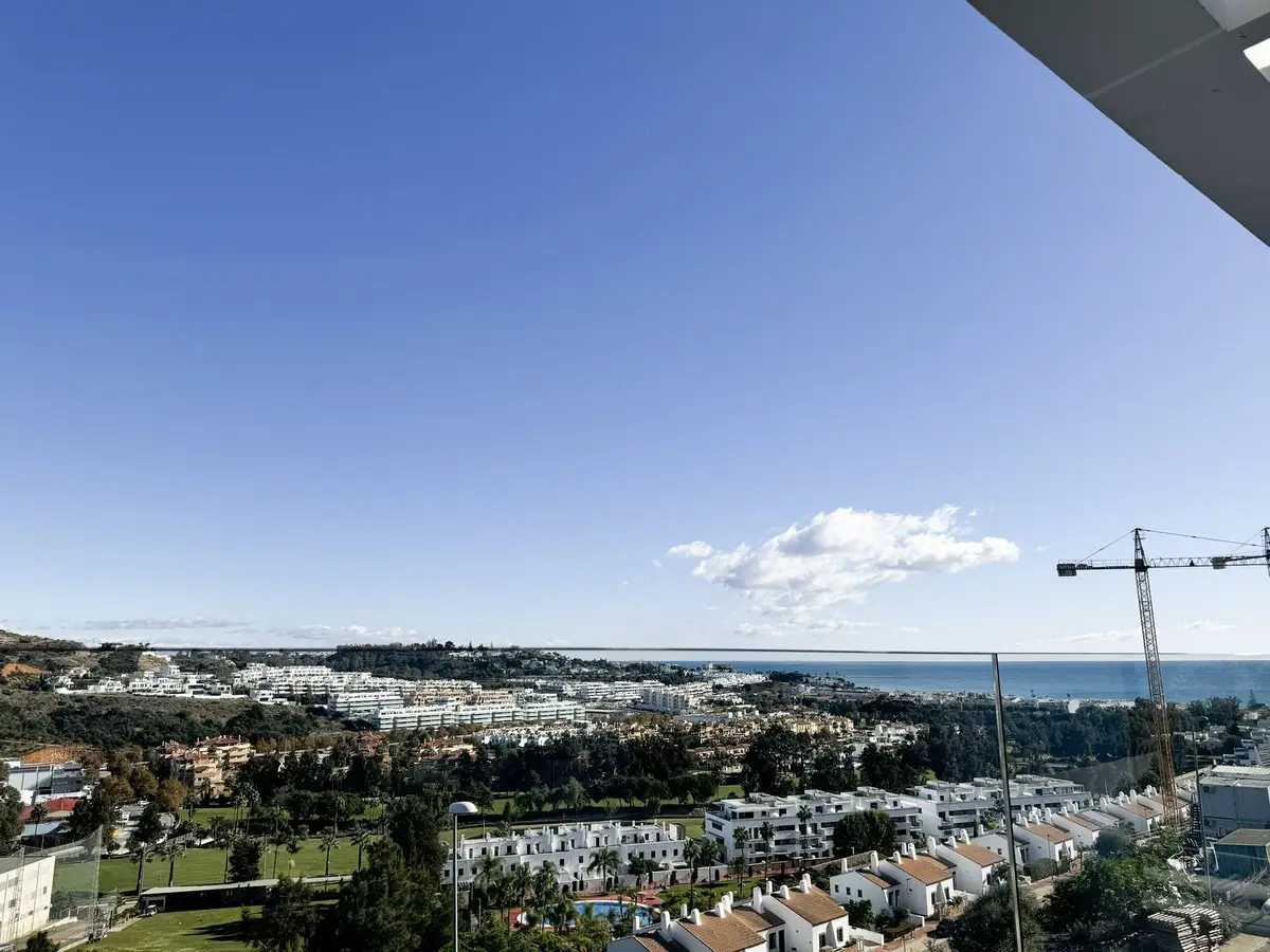 Middle Floor Apartment for sale in La Cala de Mijas — photo 1