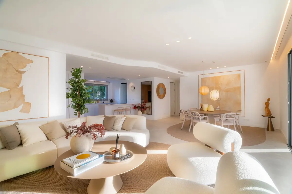 Middle Floor Apartment for sale in Marbella — photo 1