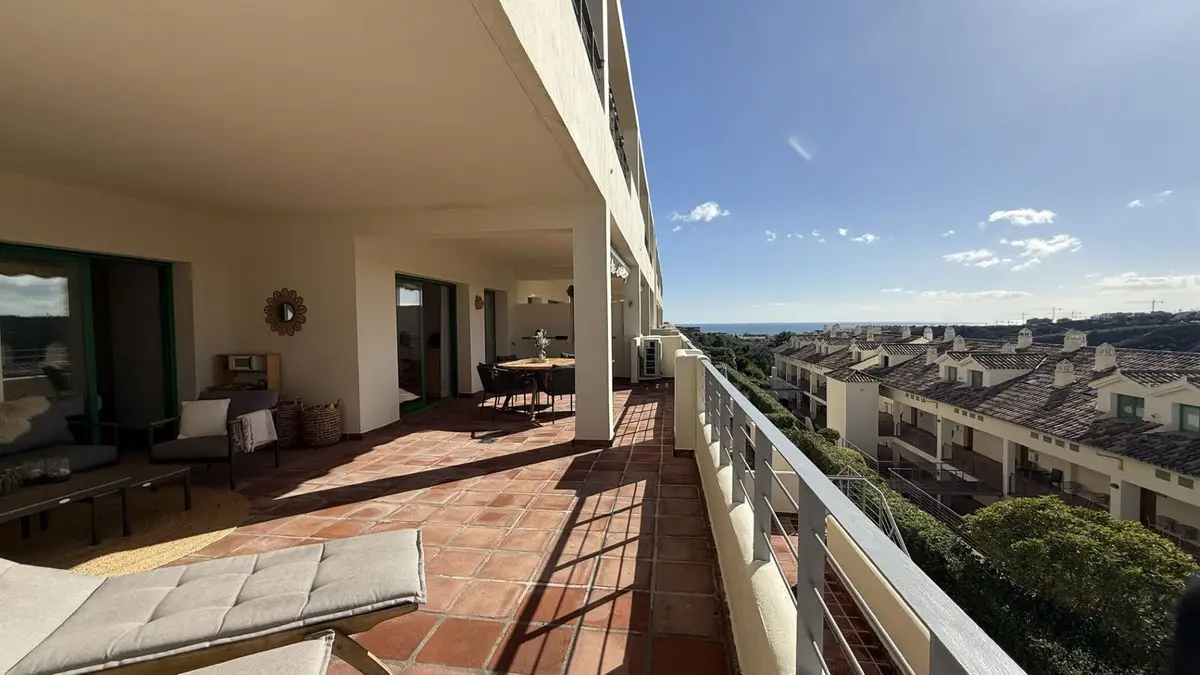 Middle Floor Apartment for sale in Selwo — photo 1