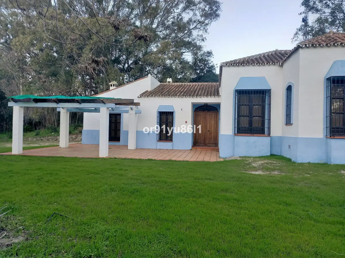 Finca - Cortijo for sale in Casares — photo 1