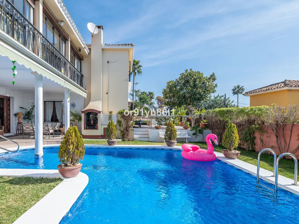 Detached Villa for sale in The Golden Mile — photo 1
