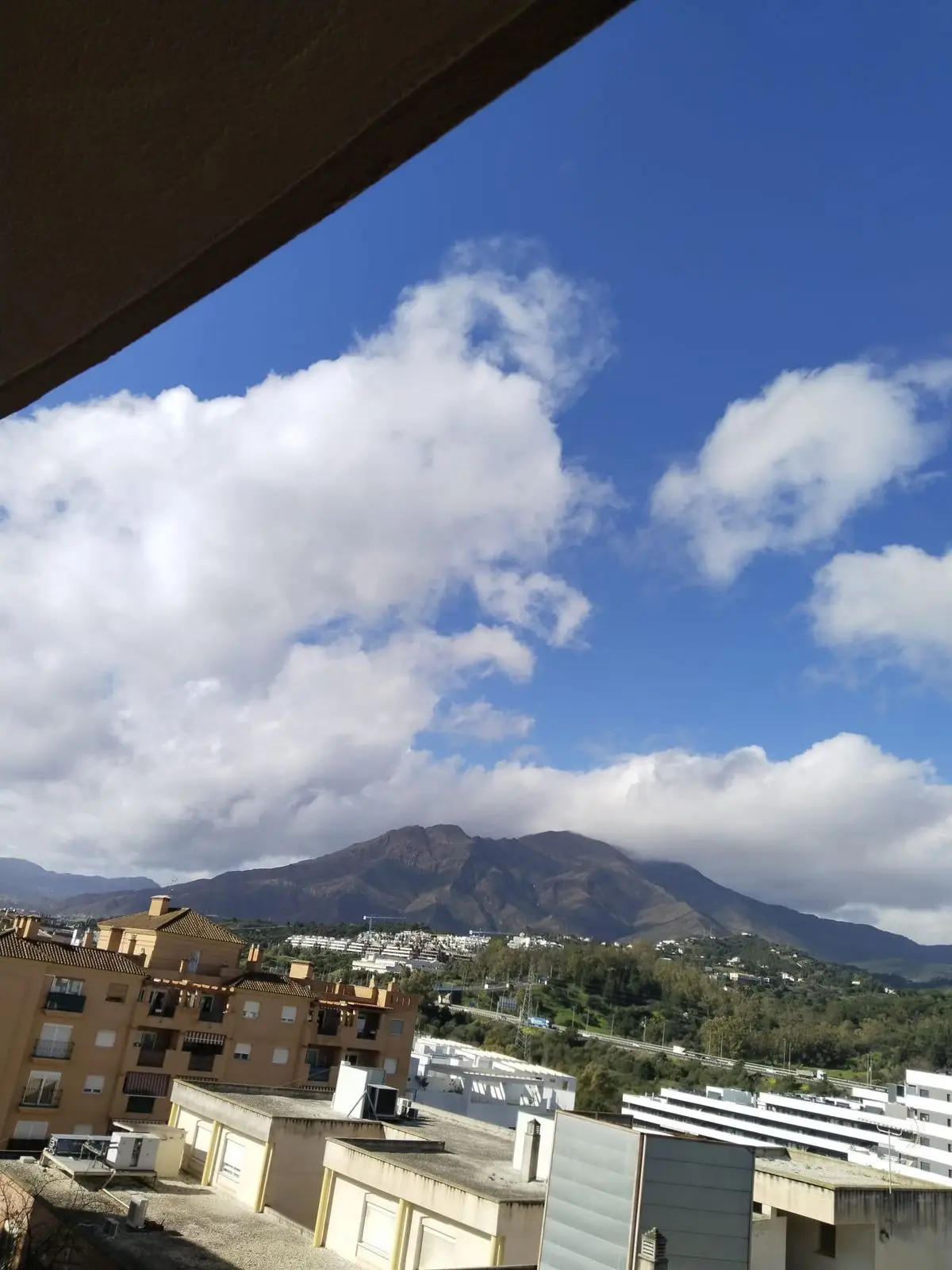Middle Floor Apartment for sale in Estepona — photo 1