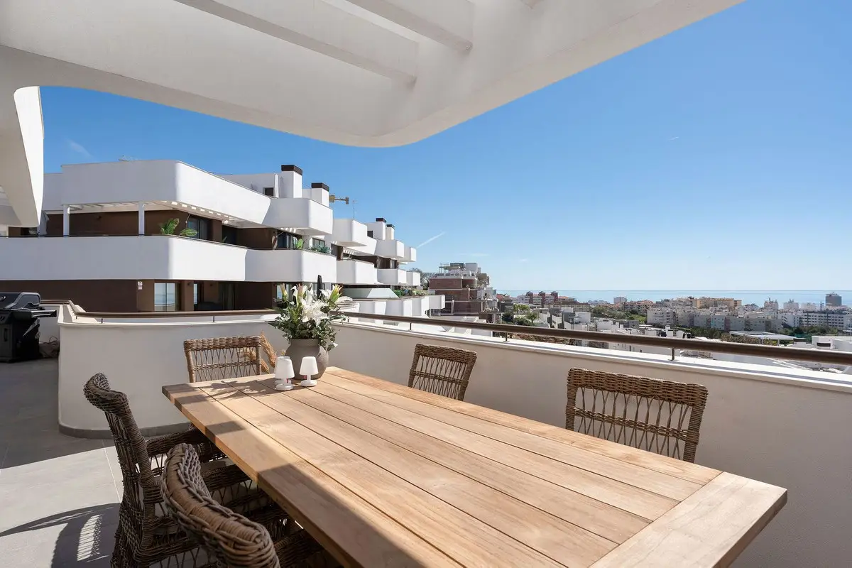 Penthouse for sale in Estepona — photo 1