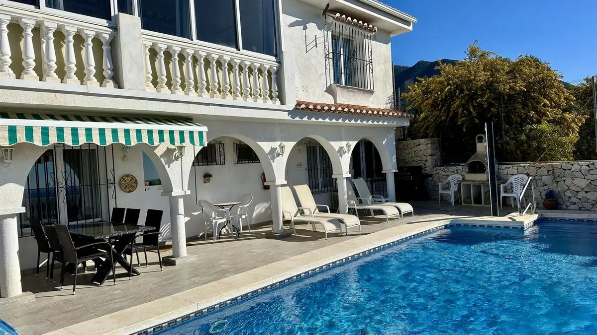 Detached Villa for sale in Mijas — photo 1