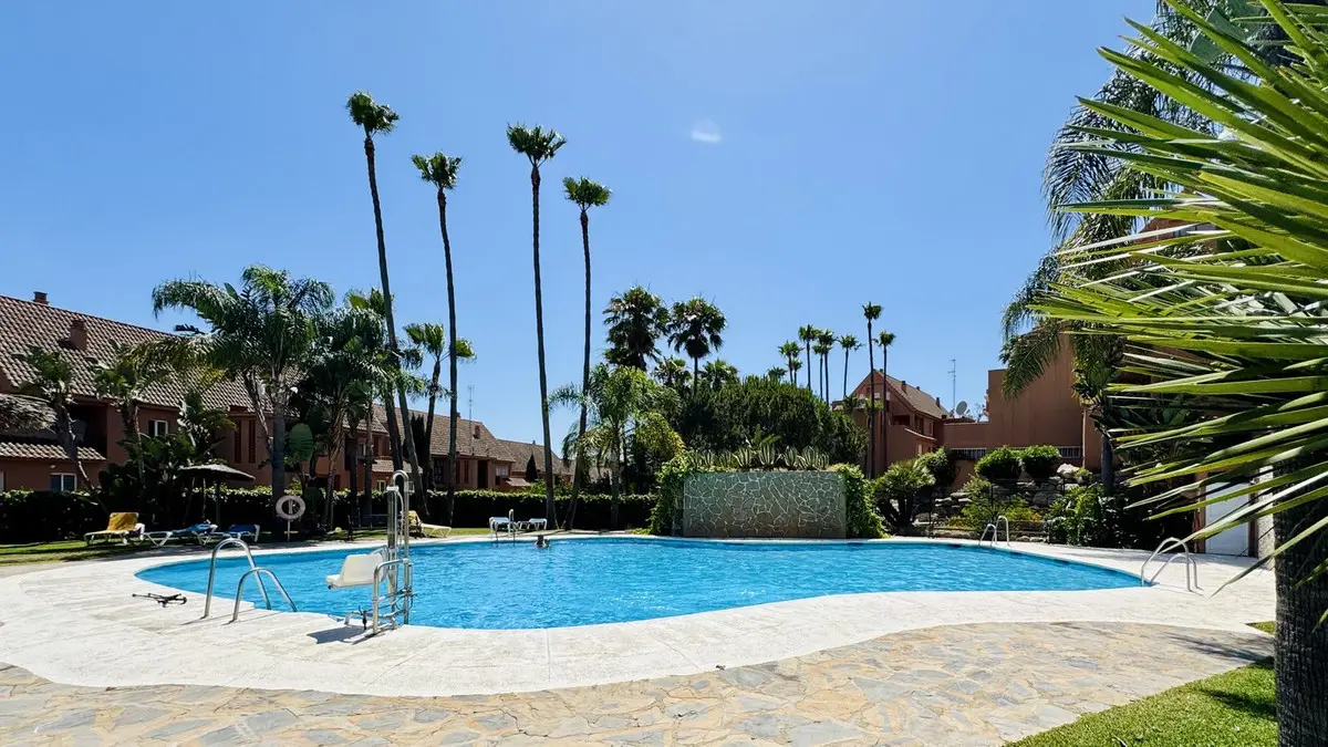 Middle Floor Apartment for sale in Casares Playa — photo 1