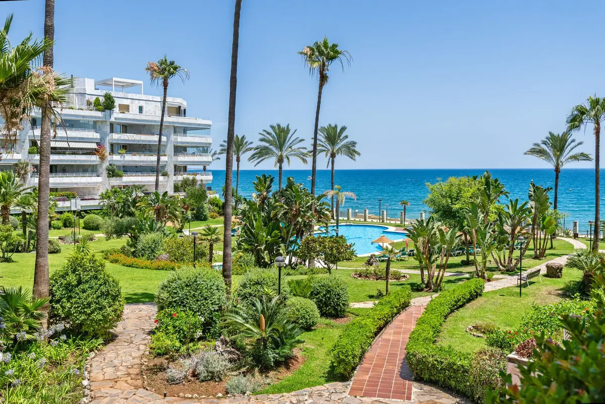 Ground Floor Apartment for sale in Marbella — photo 1