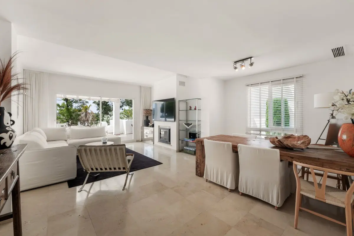 Penthouse for sale in Nueva Andalucía — photo 1