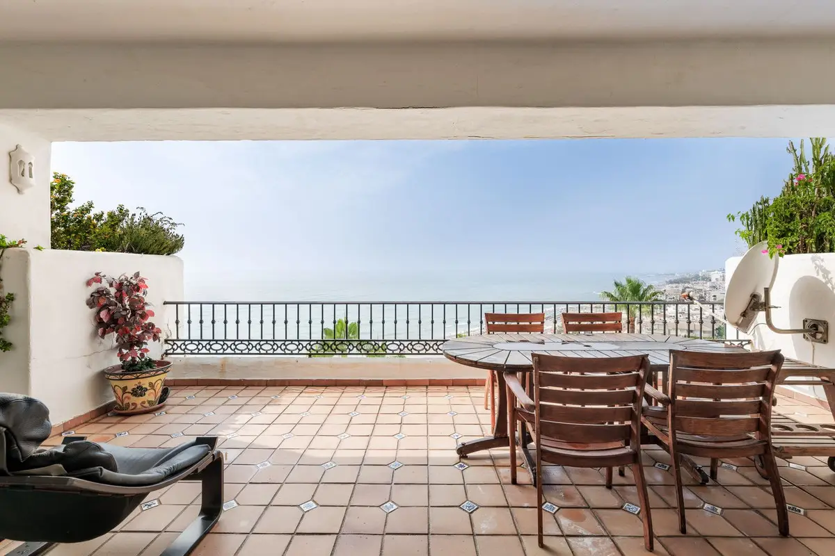 Middle Floor Apartment for sale in Torremolinos — photo 1