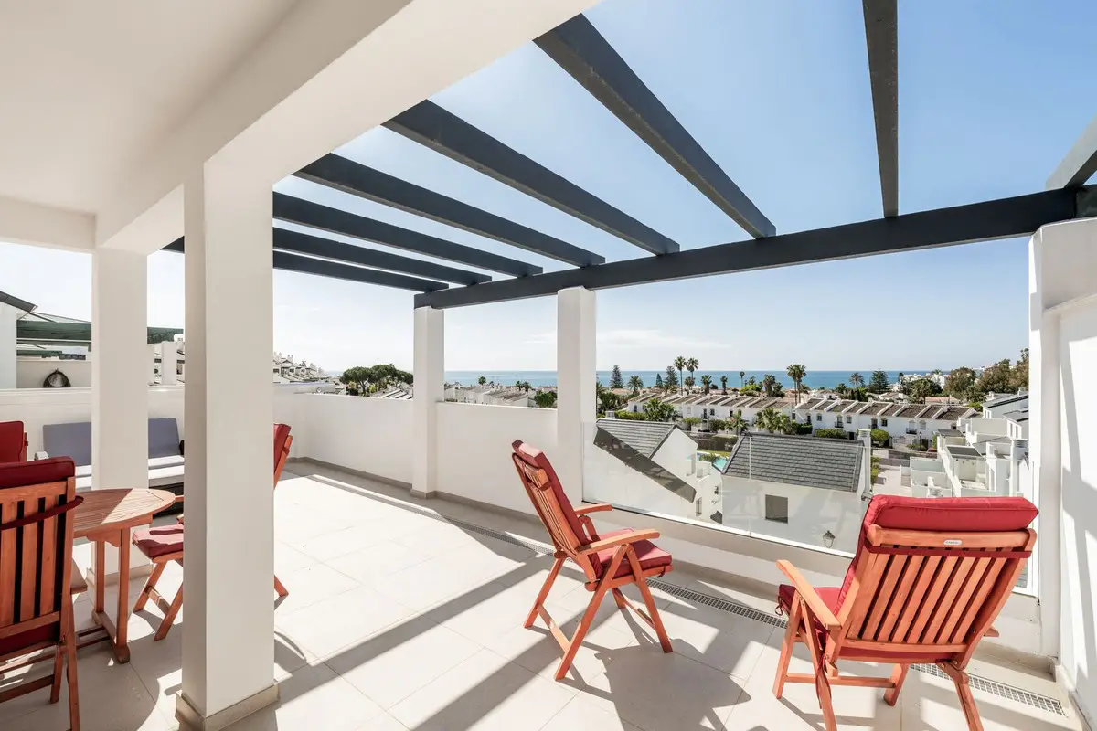 Penthouse Duplex for sale in Estepona — photo 1