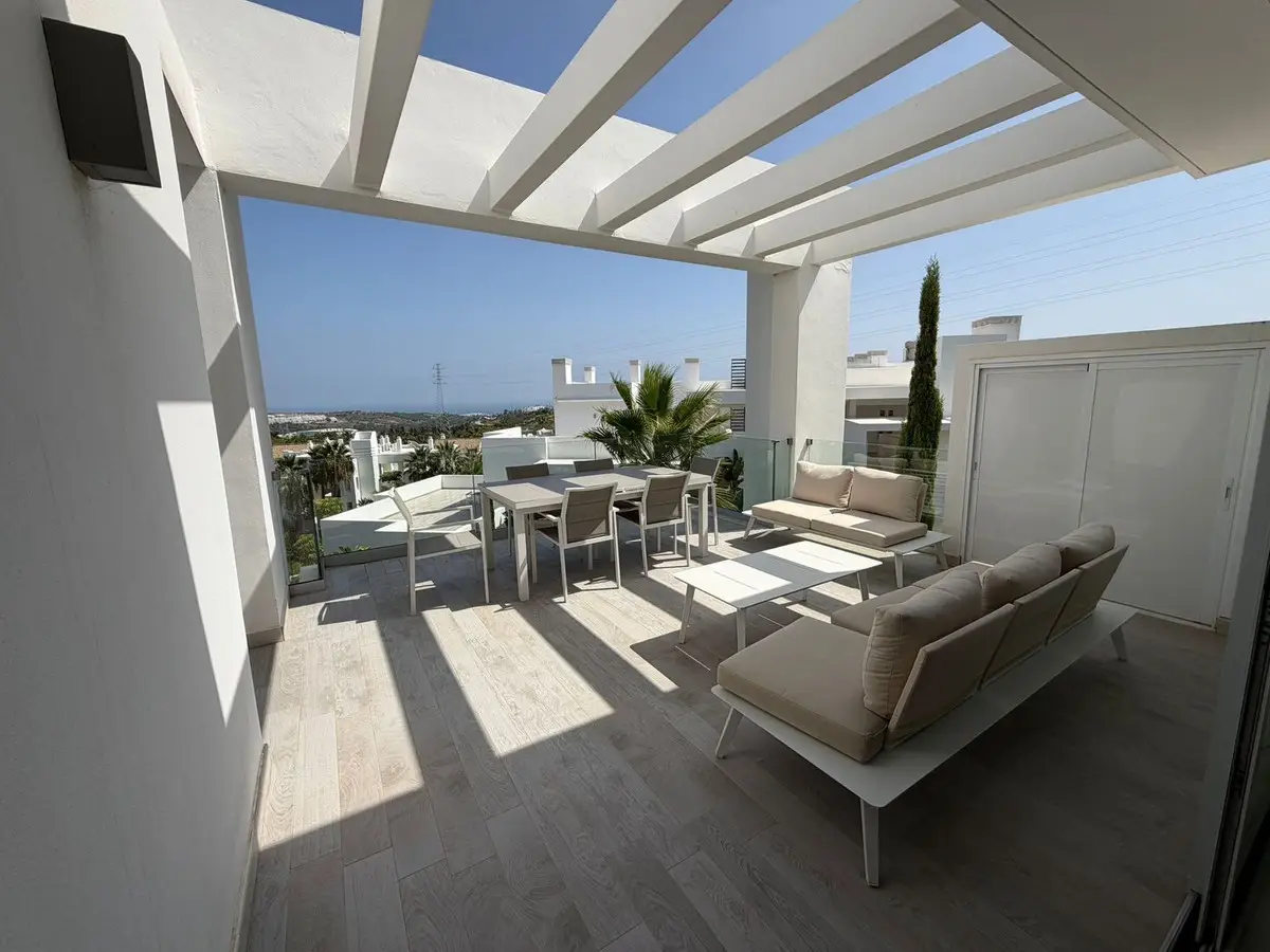 Middle Floor Apartment for sale in Casares — photo 1