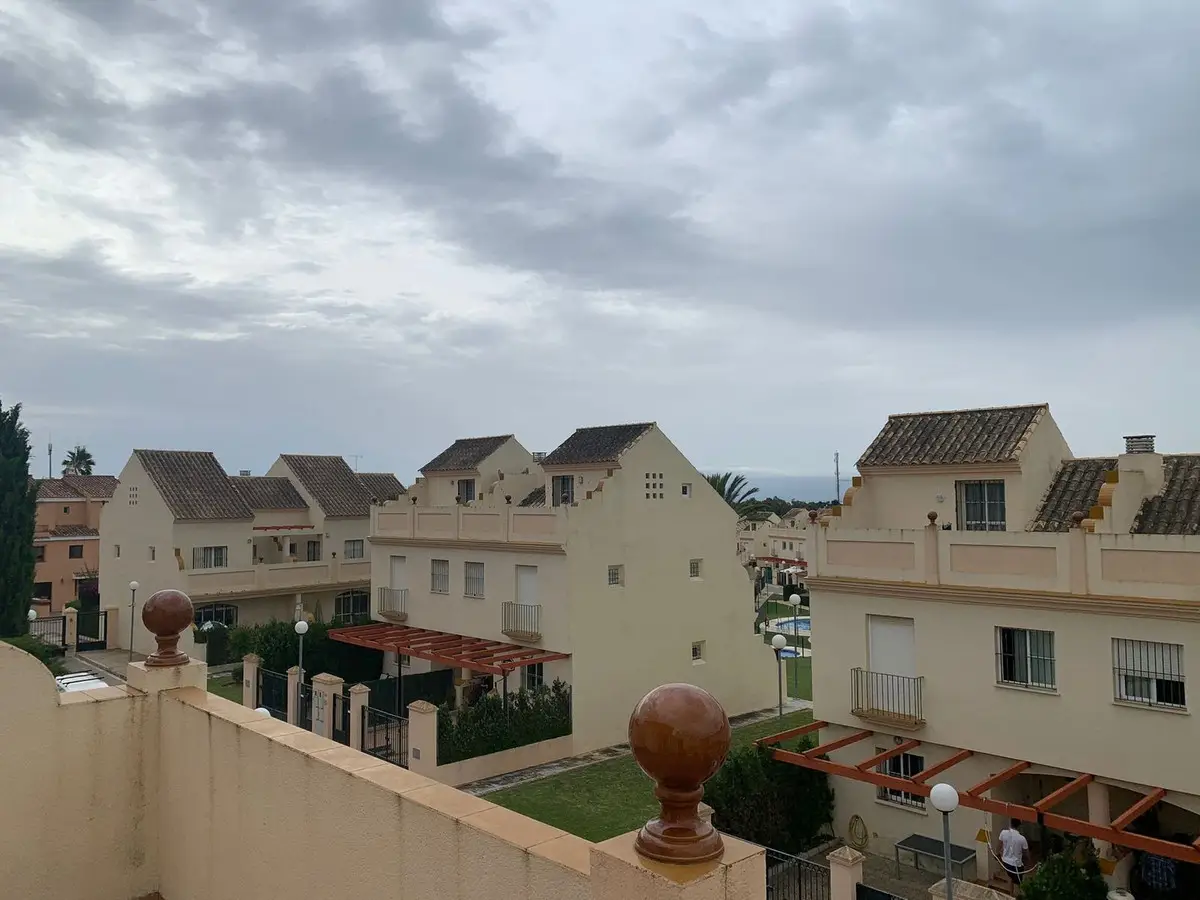 Townhouse for sale in Manilva — photo 1