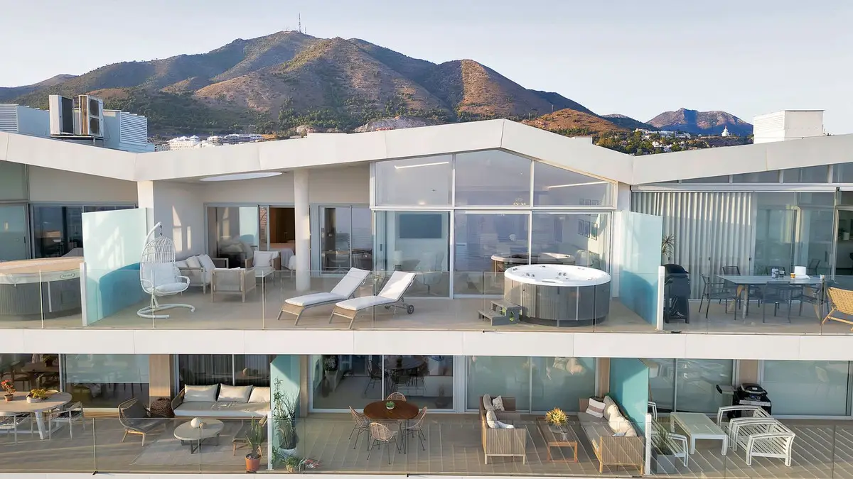 Penthouse for sale in Fuengirola — photo 1