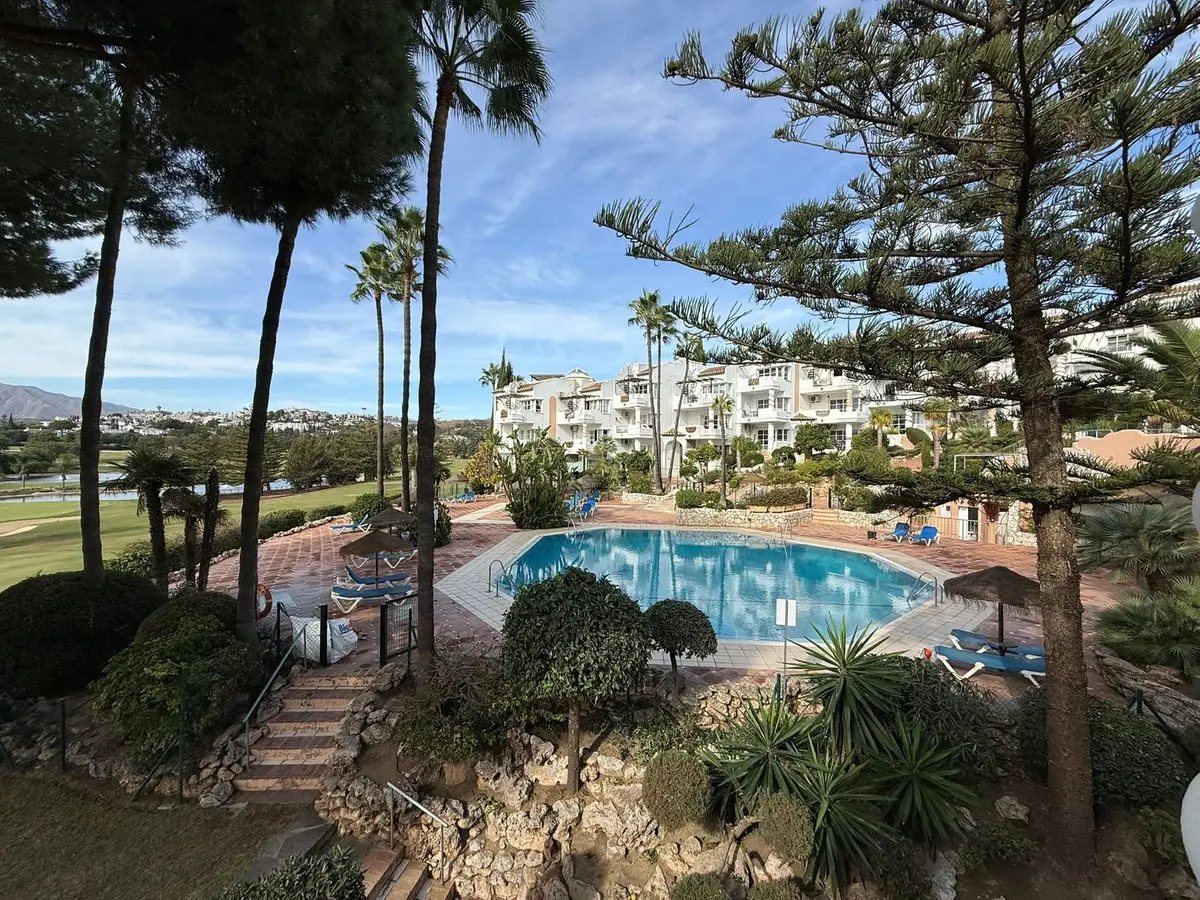 Middle Floor Apartment for sale in Mijas Golf — photo 1