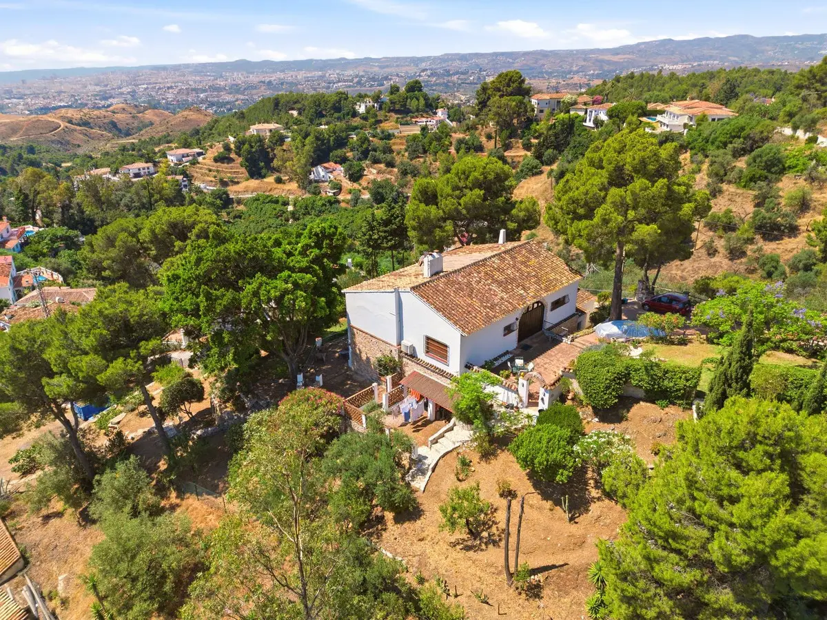 Detached Villa for sale in Mijas — photo 1