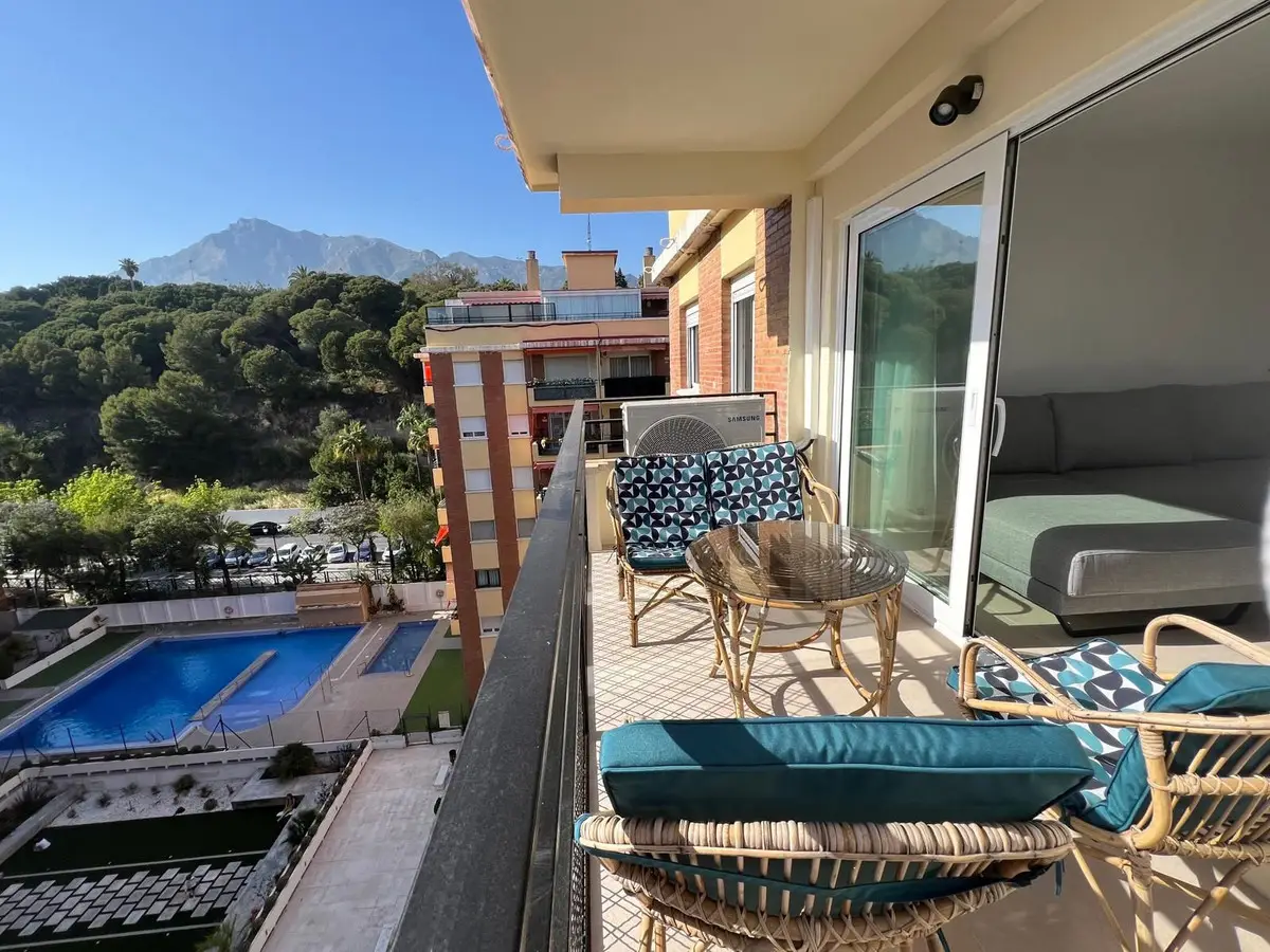 Middle Floor Apartment for sale in Marbella — photo 1